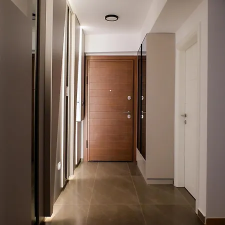 Apartment Luxury Living By Dazzie *